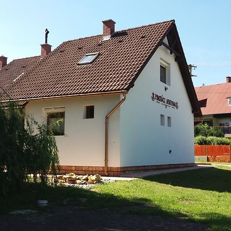 Pongracz Apartman Zirc Exterior foto