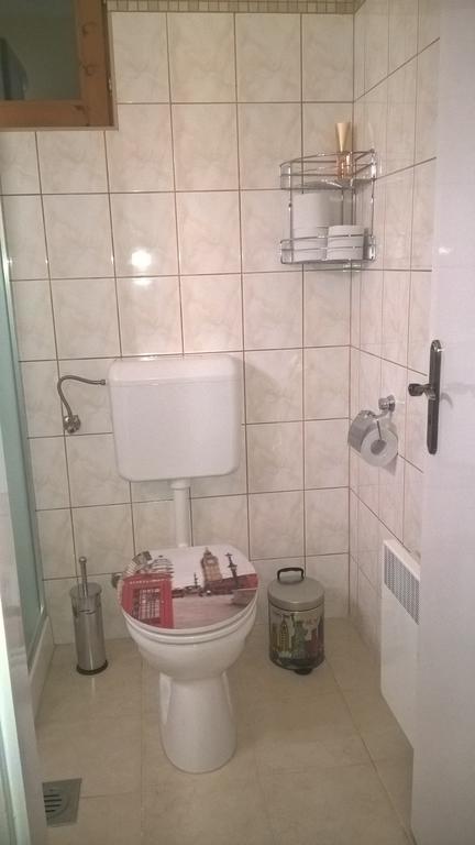 Pongracz Apartman Zirc Exterior foto
