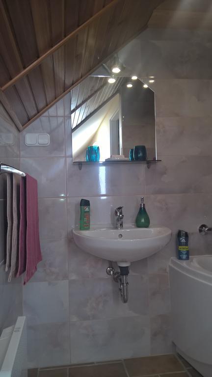 Pongracz Apartman Zirc Exterior foto