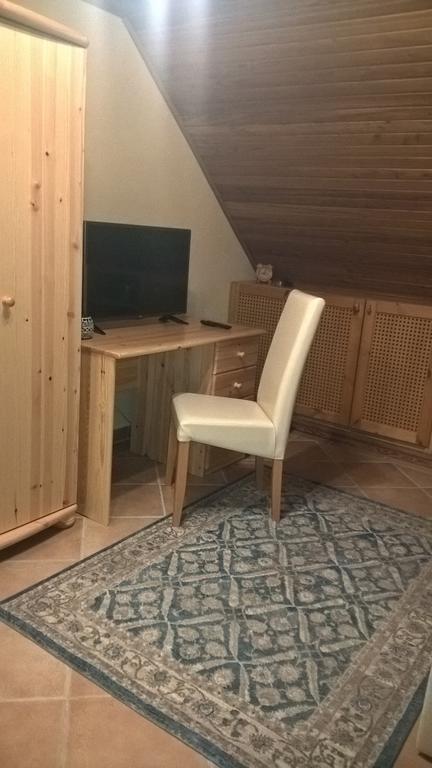 Pongracz Apartman Zirc Exterior foto